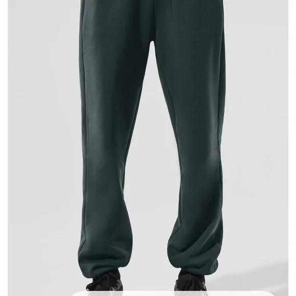 ALO Yoga Accolade Sweatpants in Charcoal Green. Size Small. - Picture 2 of 7